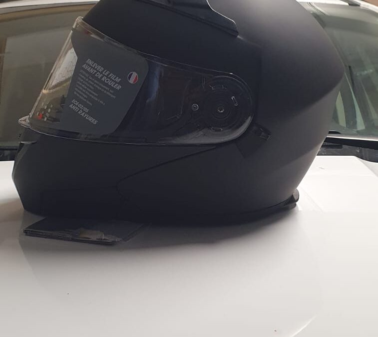 Vendo due caschi LG Stormer